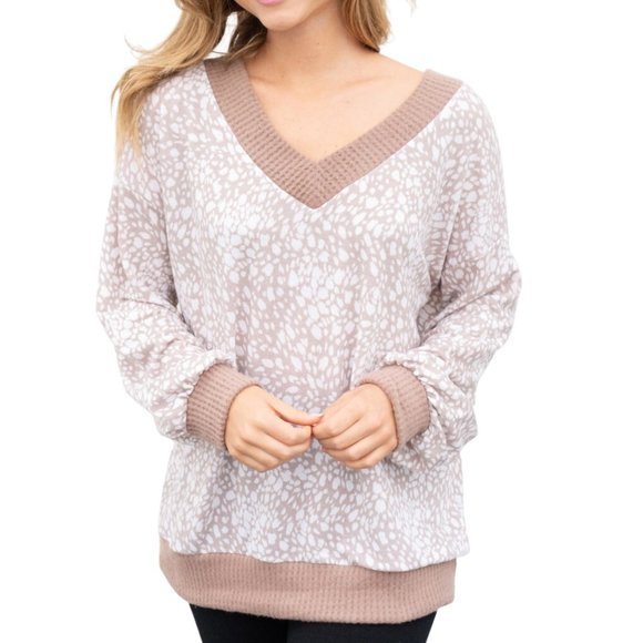 NEW White Birch Plus Size Animal Print Bell Sleeve Sweater - Picture 1 of 4